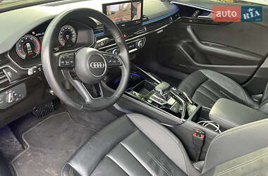 Седан Audi A4 2022 в 
