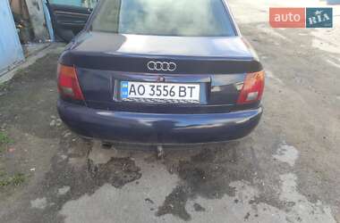Седан Audi A4 1996 в Львове