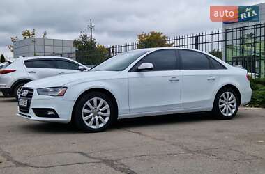 Седан Audi A4 2012 в 