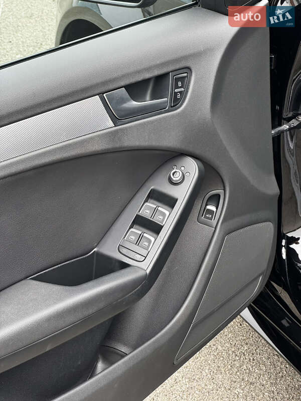 Седан Audi A4 2015 в Киеве