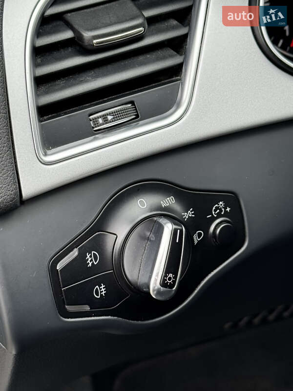 Седан Audi A4 2015 в Киеве