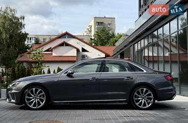 Седан Audi A4 2021 в 