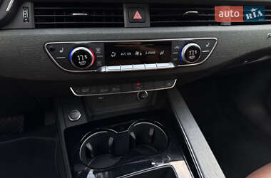 Седан Audi A4 2021 в 