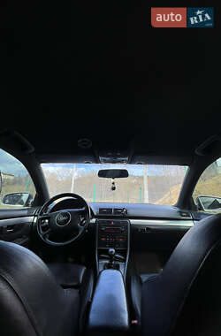 Седан Audi A4 2002 в 