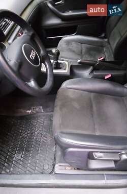 Седан Audi A4 2003 в 