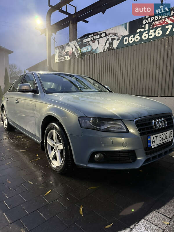 Седан Audi A4 2009 в Ивано-Франковске
