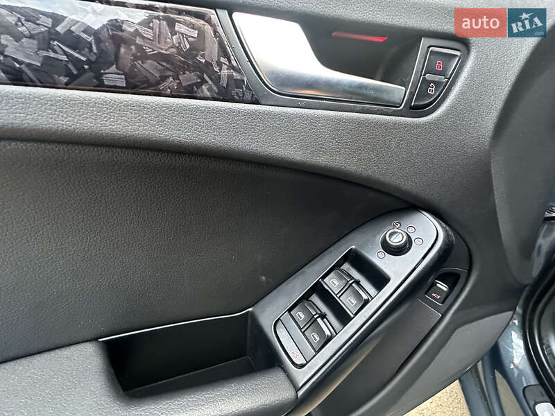 Седан Audi A4 2008 в Одесі