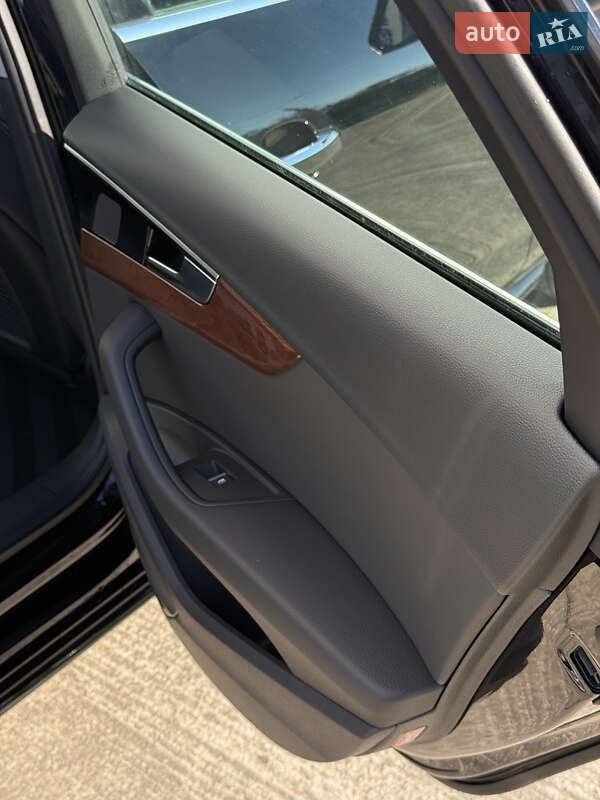 Седан Audi A4 2021 в Чернівцях