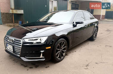 Седан Audi A4 2019 в 