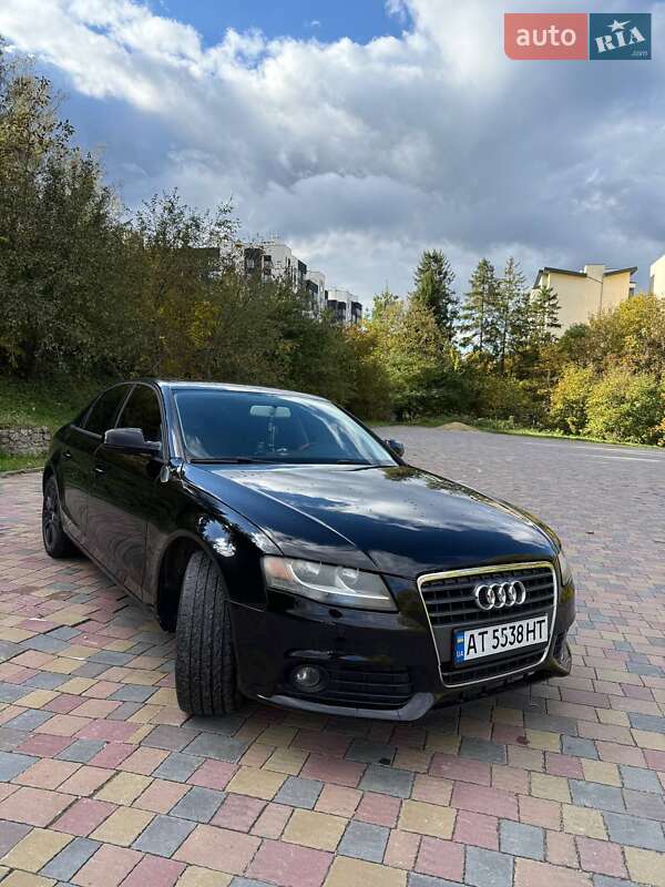 Седан Audi A4 2010 в 