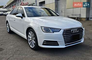 Седан Audi A4 2016 в 