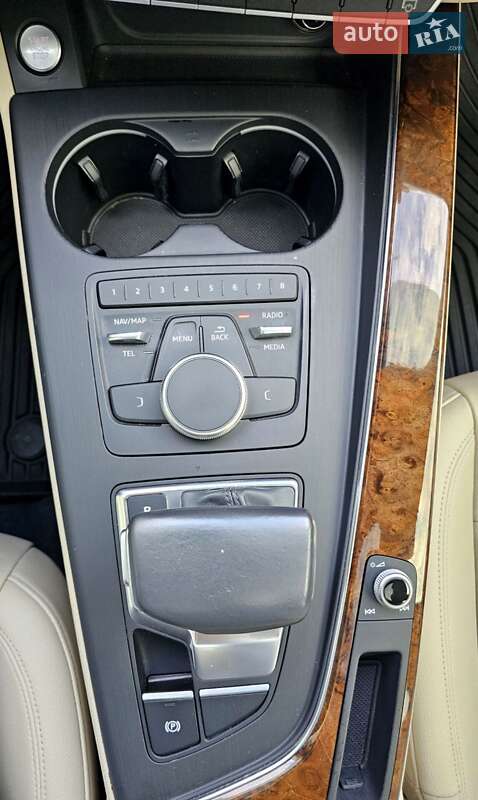 Седан Audi A4 2016 в Одессе