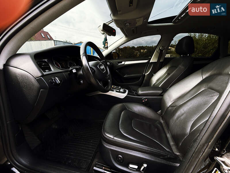 Седан Audi A4 2013 в Киеве