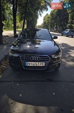 Седан Audi A4 2012 в 