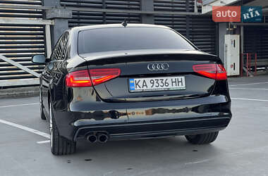 Седан Audi A4 2015 в 