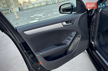 Седан Audi A4 2015 в 