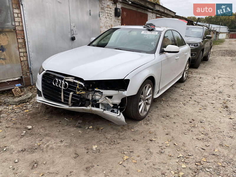 Седан Audi A4 2015 в Киеве