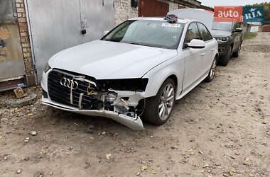 Седан Audi A4 2015 в 