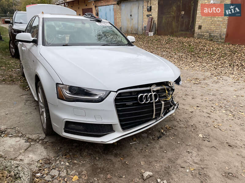 Седан Audi A4 2015 в Киеве