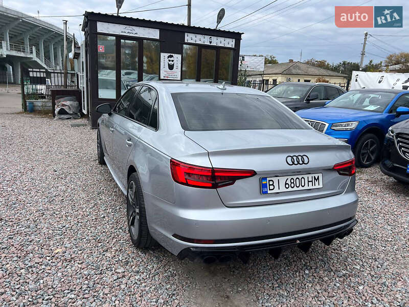 Седан Audi A4 2015 в Полтаві