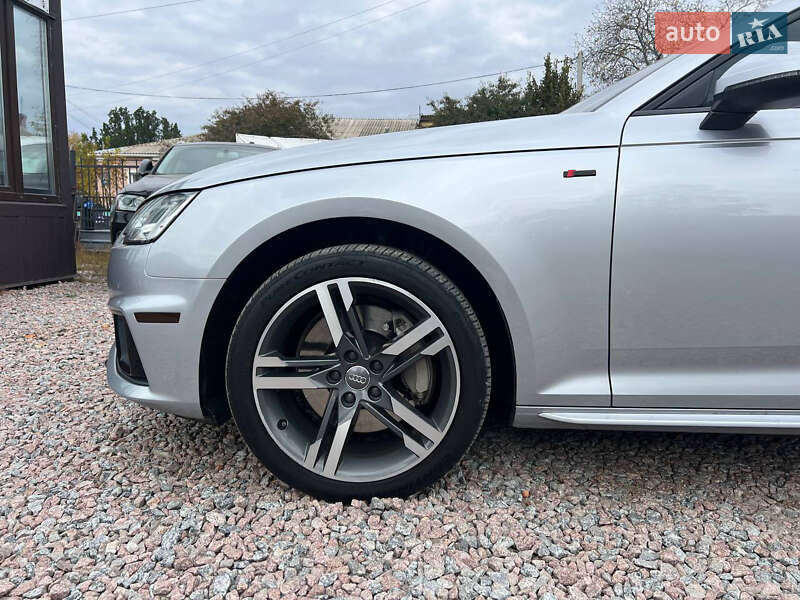 Седан Audi A4 2015 в Полтаві