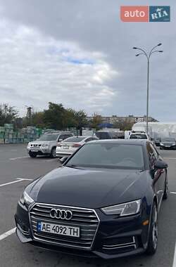 Седан Audi A4 2017 в  фото 2 Седан Audi A4 2017 в