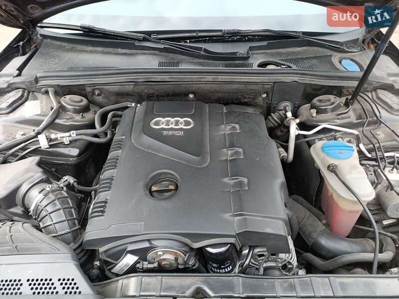 Седан Audi A4 2010 в Львові