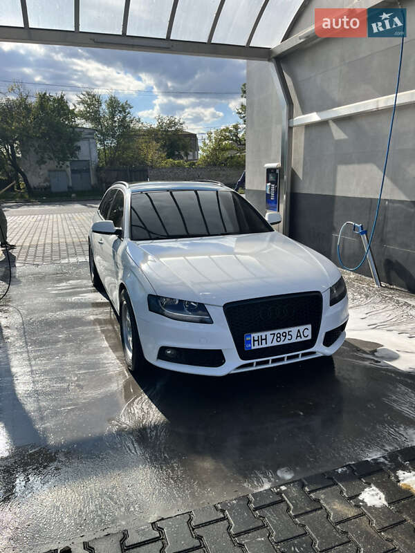 Универсал Audi A4 2009 в Веселинове