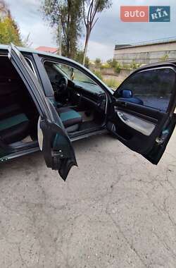 Седан Audi A4 1996 в  фото 6 Седан Audi A4 1996 в