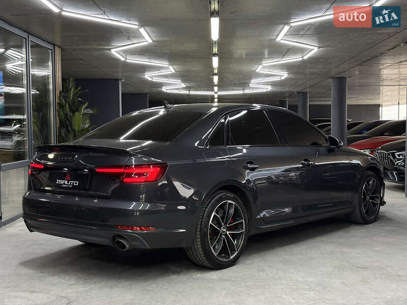 Седан Audi A4 2015 в Одесі