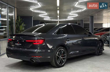 Седан Audi A4 2015 в 