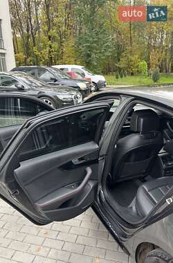 Седан Audi A4 2019 в 