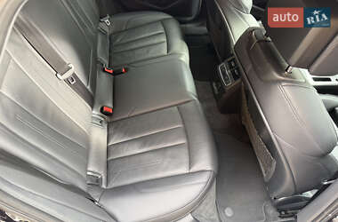 Седан Audi A4 2016 в 