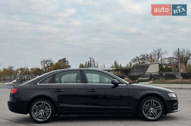 Седан Audi A4 2011 в 