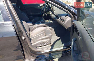 Седан Audi A4 2022 в 