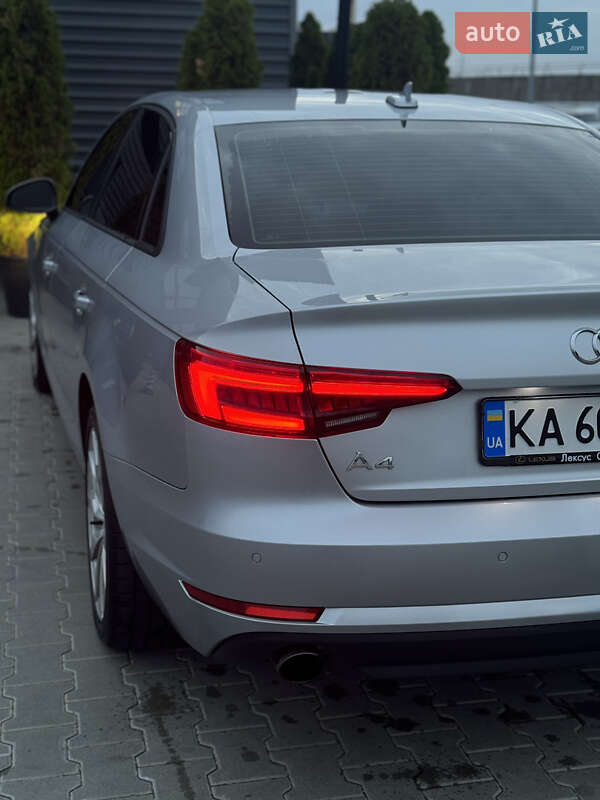 Седан Audi A4 2016 в Киеве