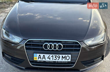 Седан Audi A4 2012 в Киеве