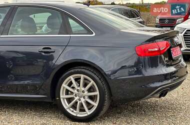Седан Audi A4 2015 в 