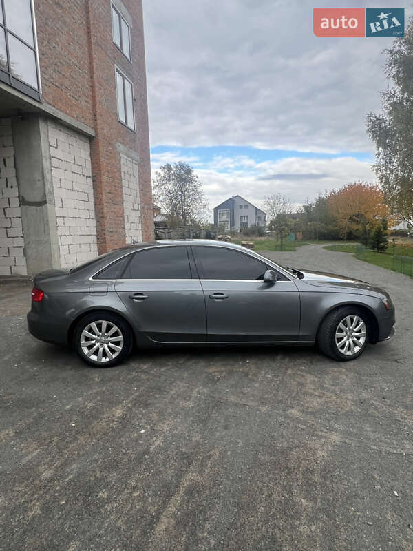 Седан Audi A4 2012 в Хмельницькому