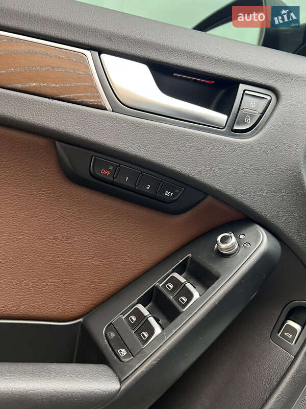 Седан Audi A4 2012 в Хмельницькому