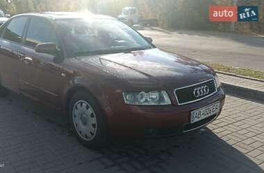 Седан Audi A4 2004 в 