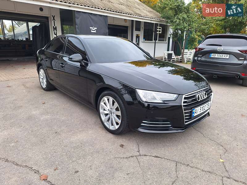 Седан Audi A4 2016 в 