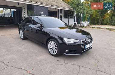 Седан Audi A4 2016 в 