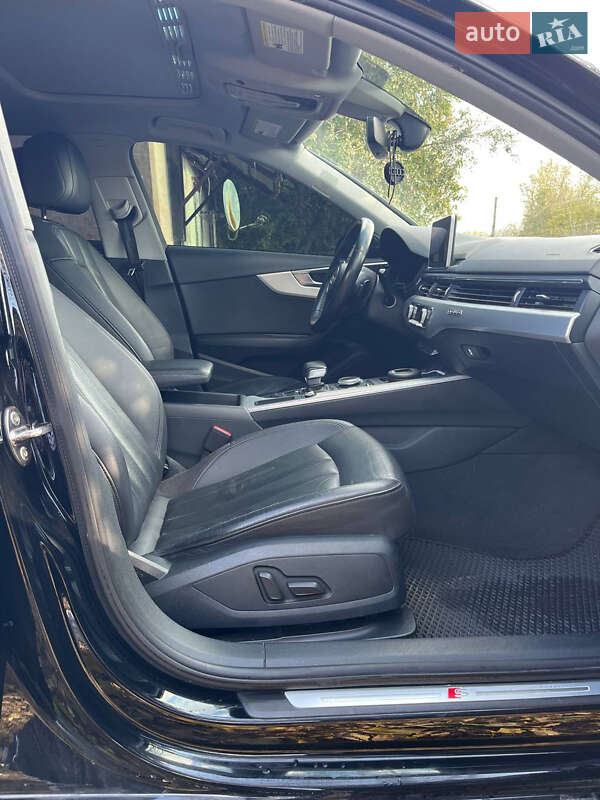 Седан Audi A4 2017 в Киеве