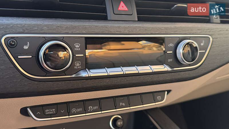 Седан Audi A4 2023 в Києві