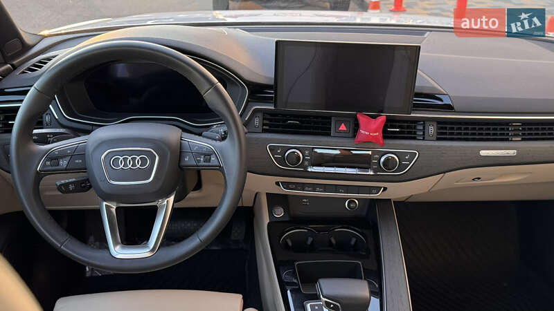 Седан Audi A4 2023 в Києві