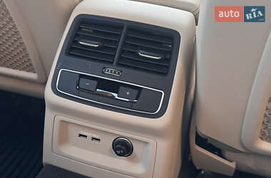Седан Audi A4 2023 в 