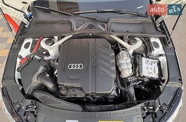 Седан Audi A4 2023 в 