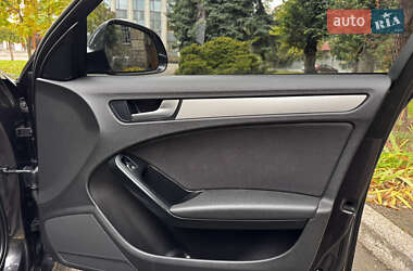 Седан Audi A4 2008 в  фото 34 Седан Audi A4 2008 в
