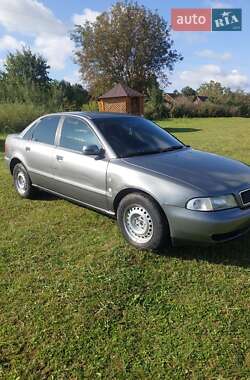 Седан Audi A4 1995 в 
